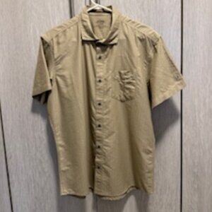 Kuhl Inquisitr Men's Short Sleeve Button-Up Collar Shirt in Large